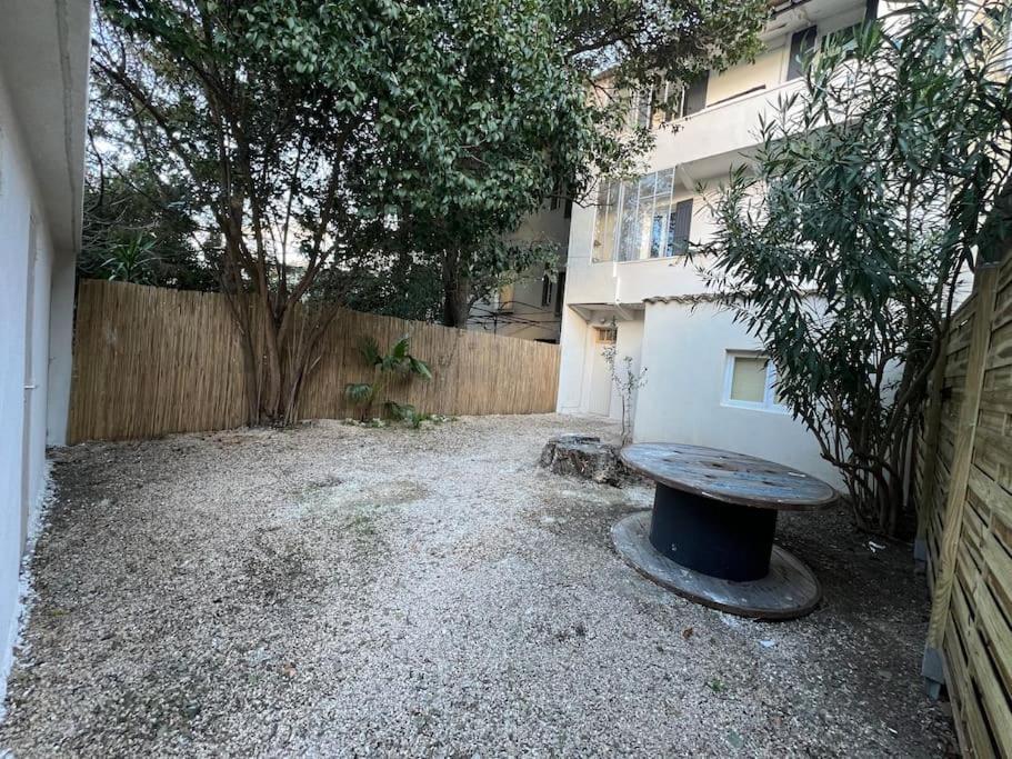 Tres Bel Appartement Neuf Avignon Exterior photo